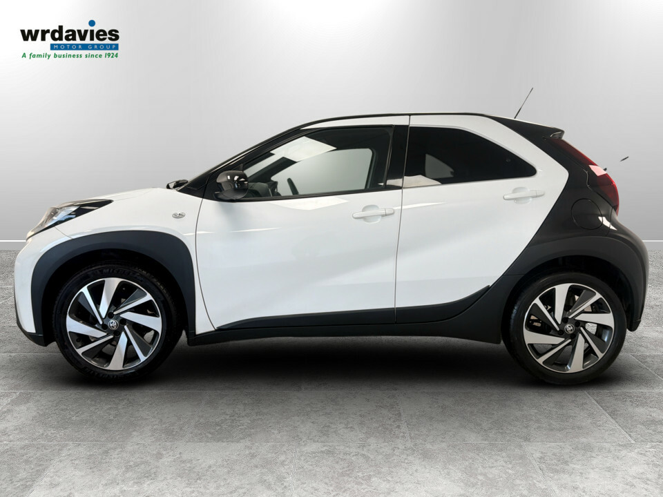 Toyota Aygo X 1.0 Vvt-i Edge DL24URE White #4