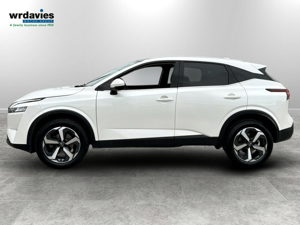 Nissan Qashqai 1.3 Dig-t Mh N-connecta DP73FJD White #4