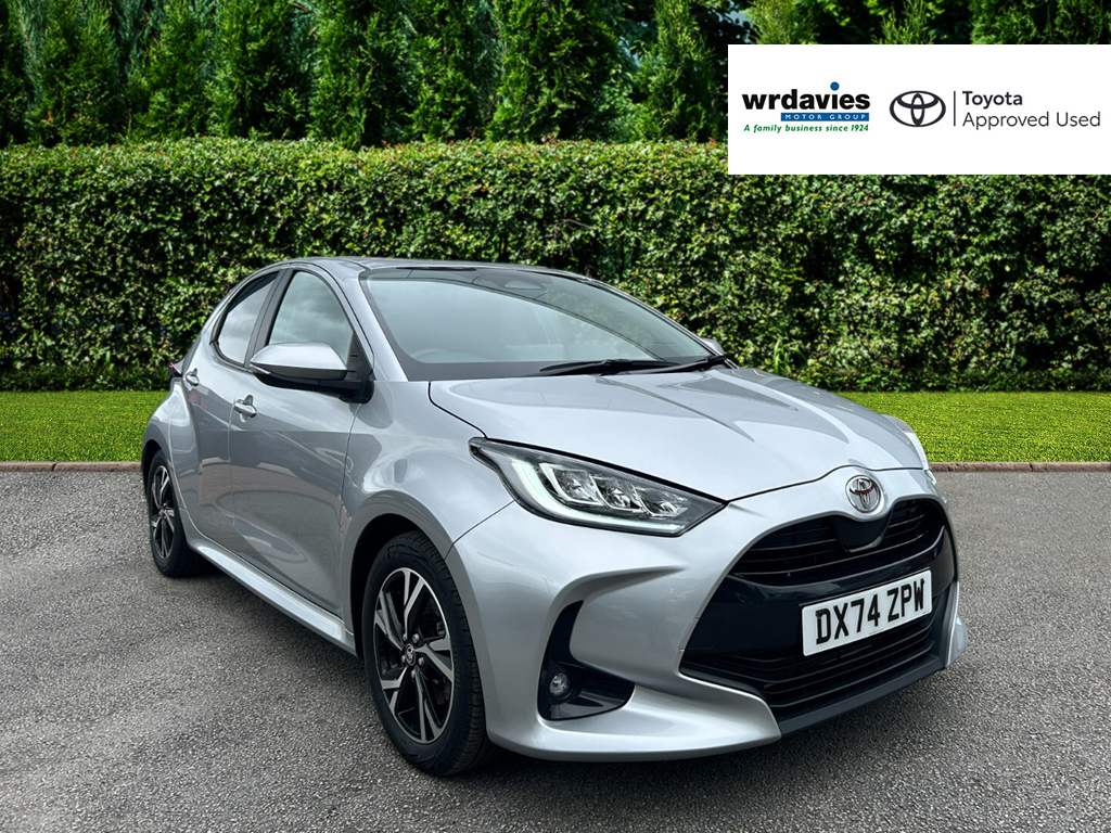 Toyota Yaris 1.5 Hybrid Design Cvt DX74ZPW Silver