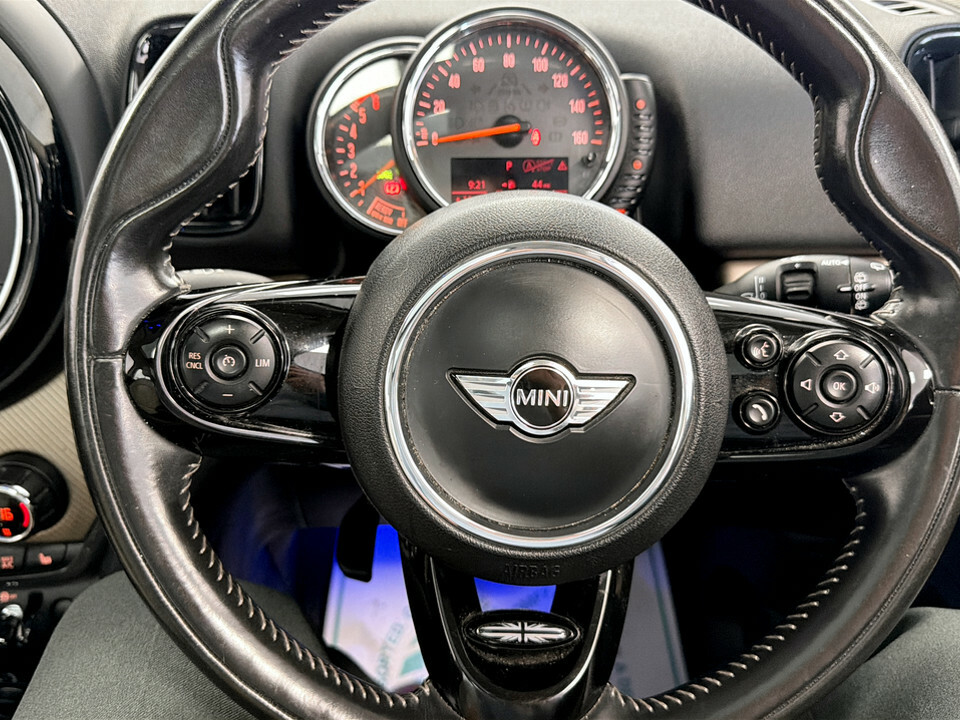 Mini Countryman 1.5 Cooper All4 White #25