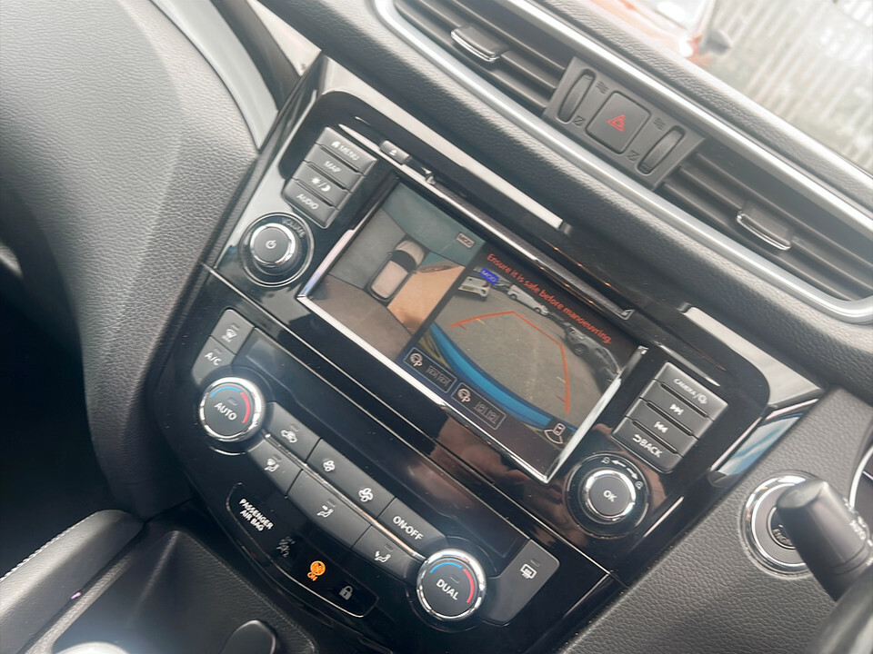 Nissan Qashqai Acenta Premium Dci Black #32