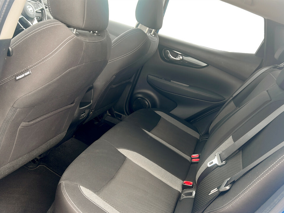 Nissan Qashqai Acenta Premium Dci Black #24