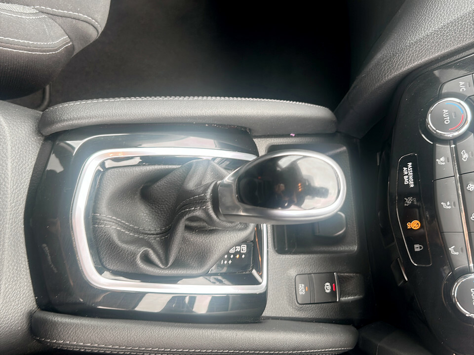Nissan Qashqai Acenta Premium Dci Black #29