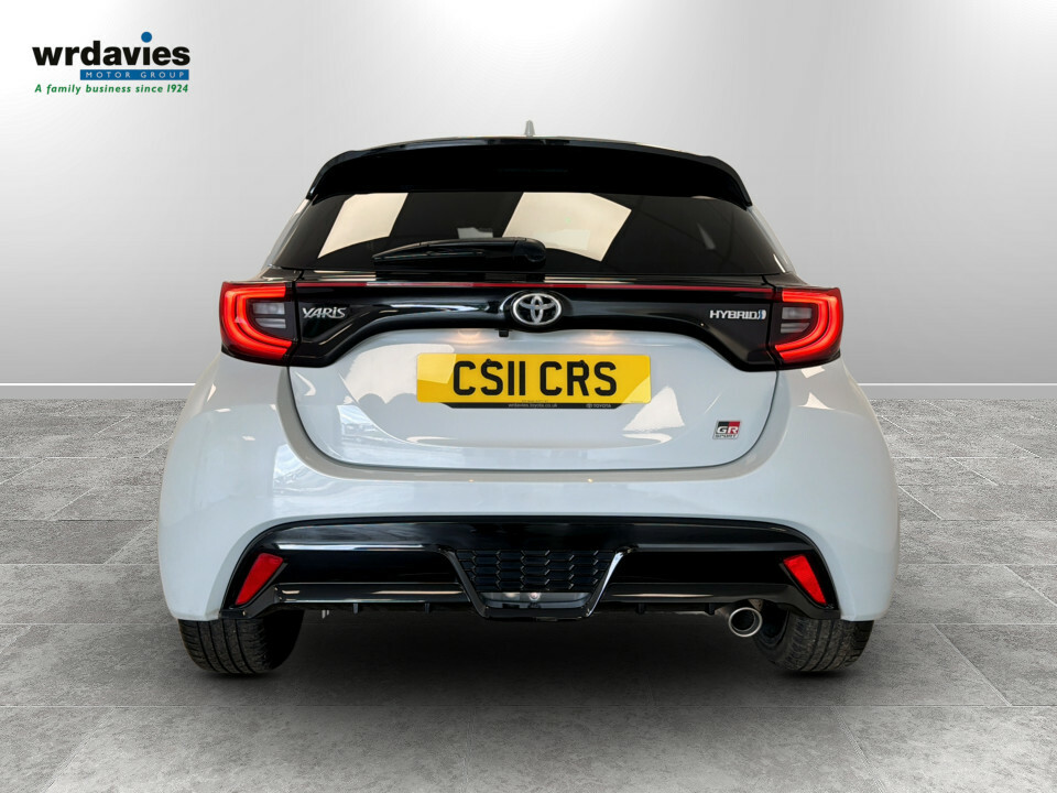 Toyota Yaris 1.5 Hybrid Gr Sport Cvt Grey #6