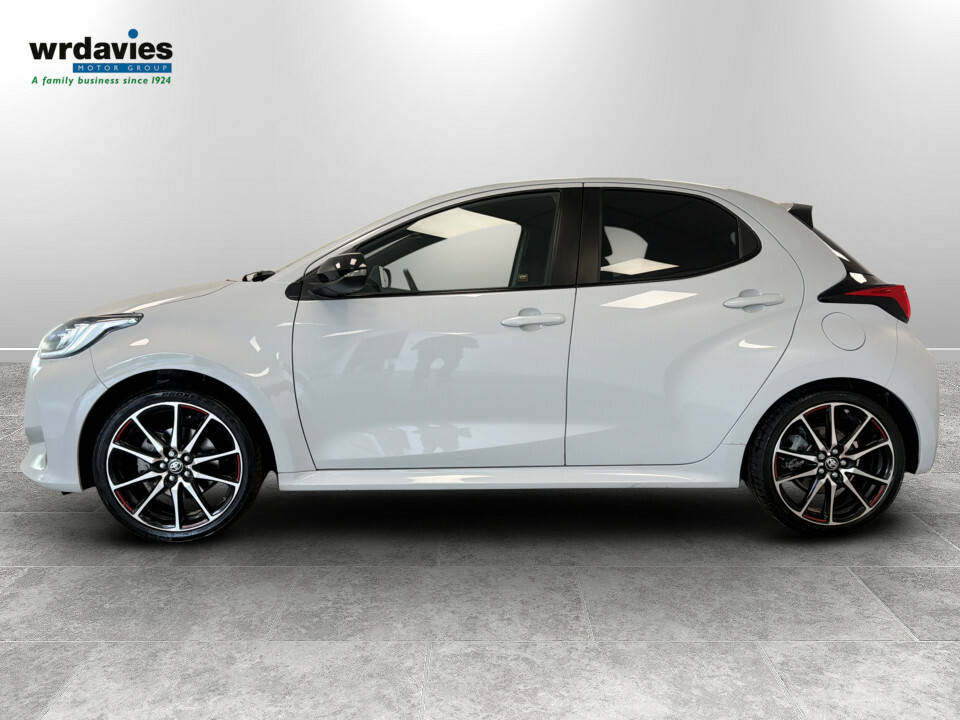 Toyota Yaris 1.5 Hybrid Gr Sport Cvt Grey #4
