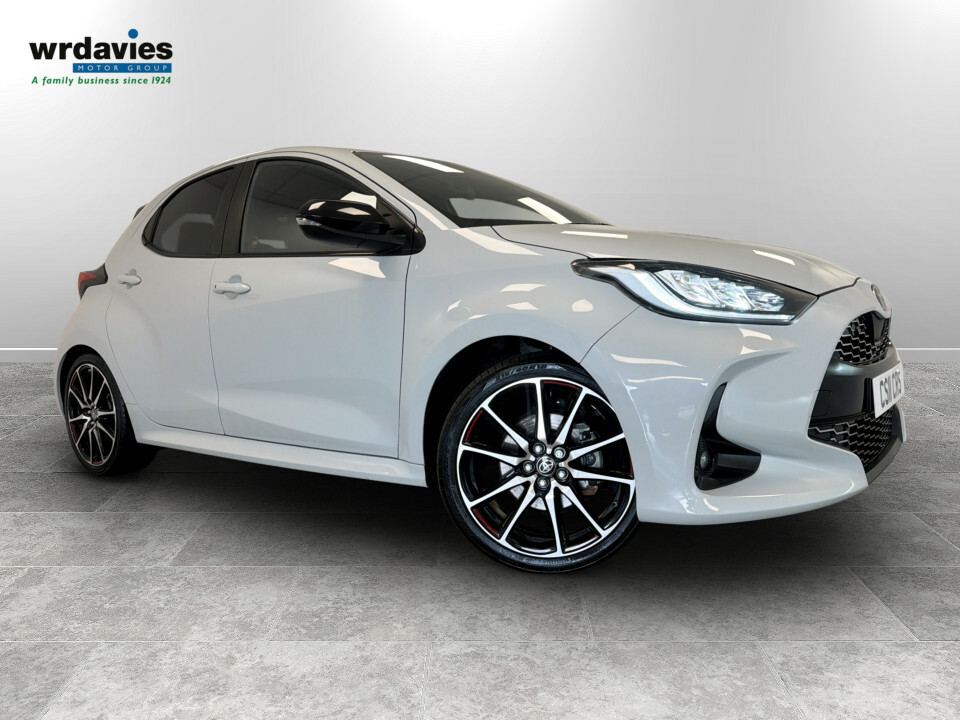Toyota Yaris 1.5 Hybrid Gr Sport Cvt Grey