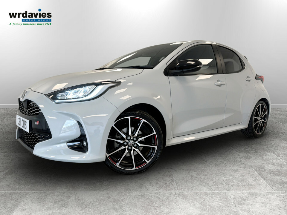 Toyota Yaris 1.5 Hybrid Gr Sport Cvt Grey #3