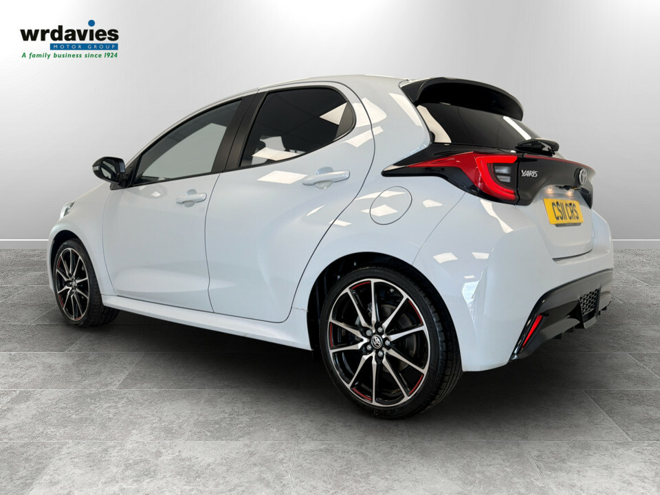 Toyota Yaris 1.5 Hybrid Gr Sport Cvt Grey #5
