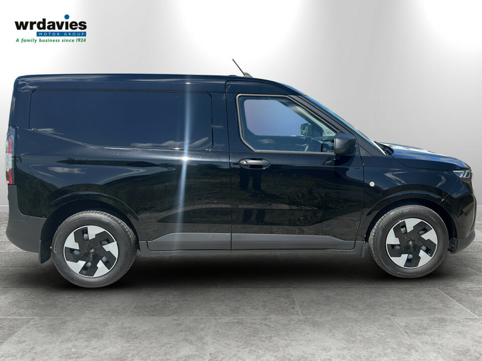 Ford Transit Courier 1.5 Ecoblue Limited Van  #9