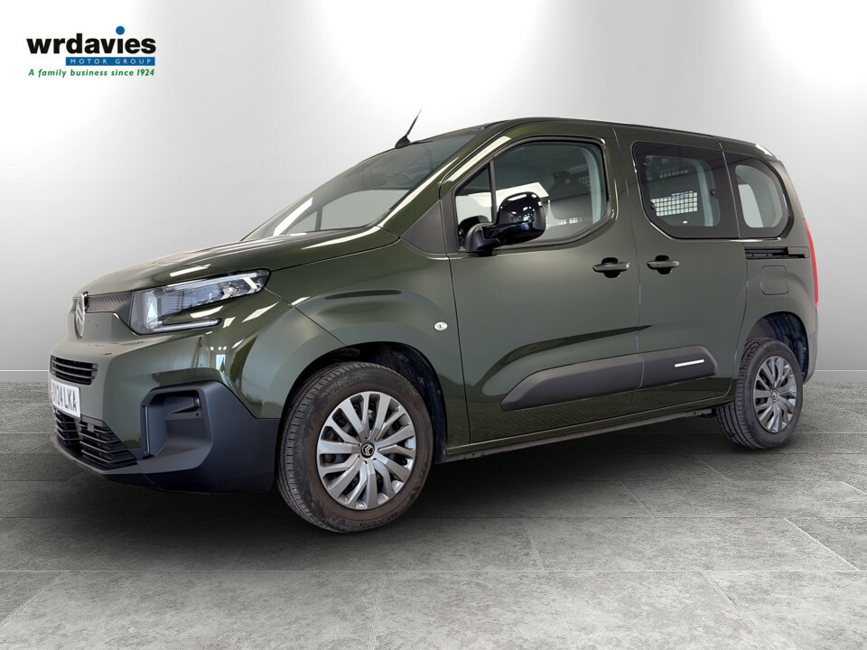 Citroen Berlingo 1.2 Puretech 110Ps Plus 5 Seat DY24LKA Green #3