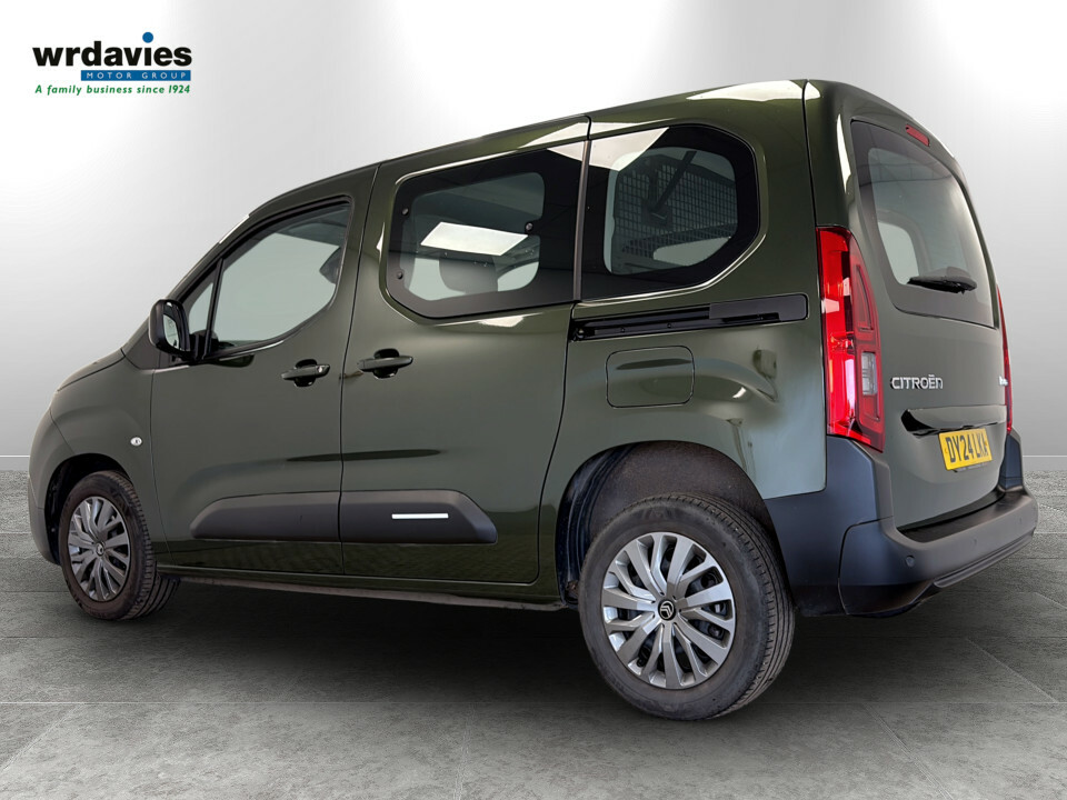 Citroen Berlingo 1.2 Puretech 110Ps Plus 5 Seat DY24LKA Green #5