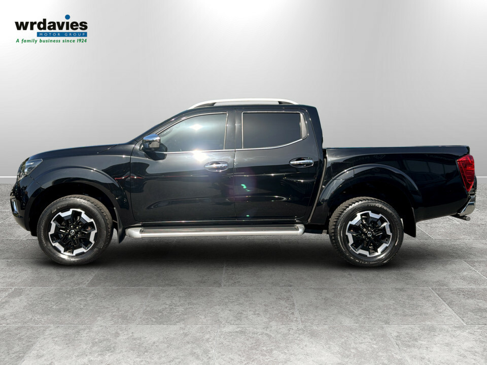 Nissan Navara Double Cab Pick Up Tekna 2.3Dci 190 Tt 4Wd YC21XSJ Black #4