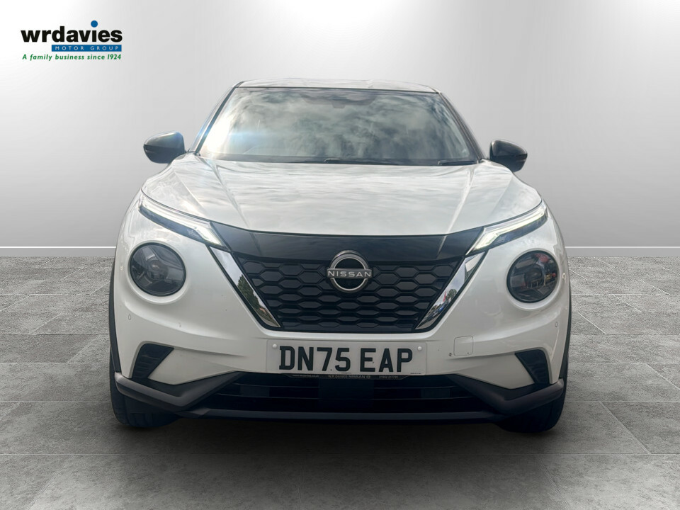 Nissan Juke 1.6 Hybrid Tekna DN75EAP White #2
