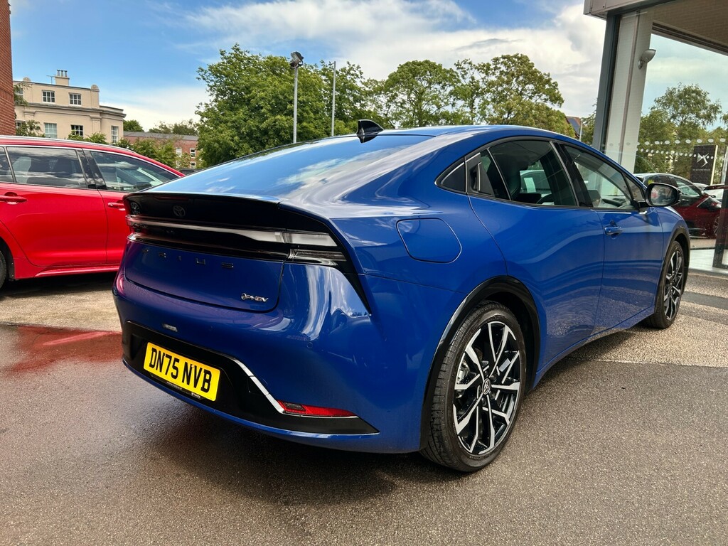Toyota Prius 2.0 Phev Excel Cvt  #3