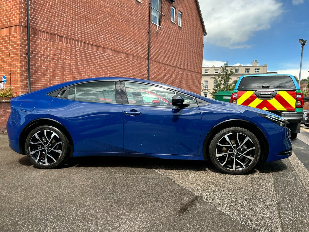 Toyota Prius 2.0 Phev Excel Cvt  #2