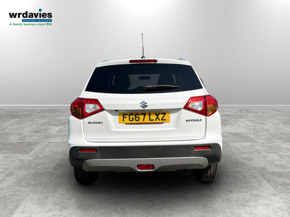 Suzuki Vitara 1.6 Sz-t White #6