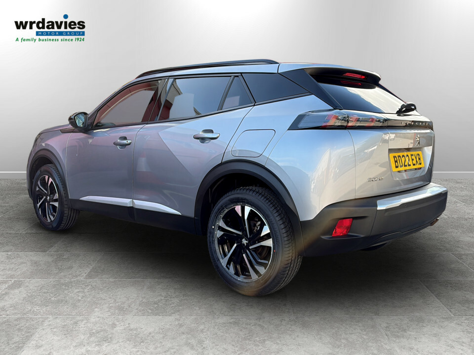 Peugeot 2008 1.2 Puretech Allure Premium BD22EXB Silver #5