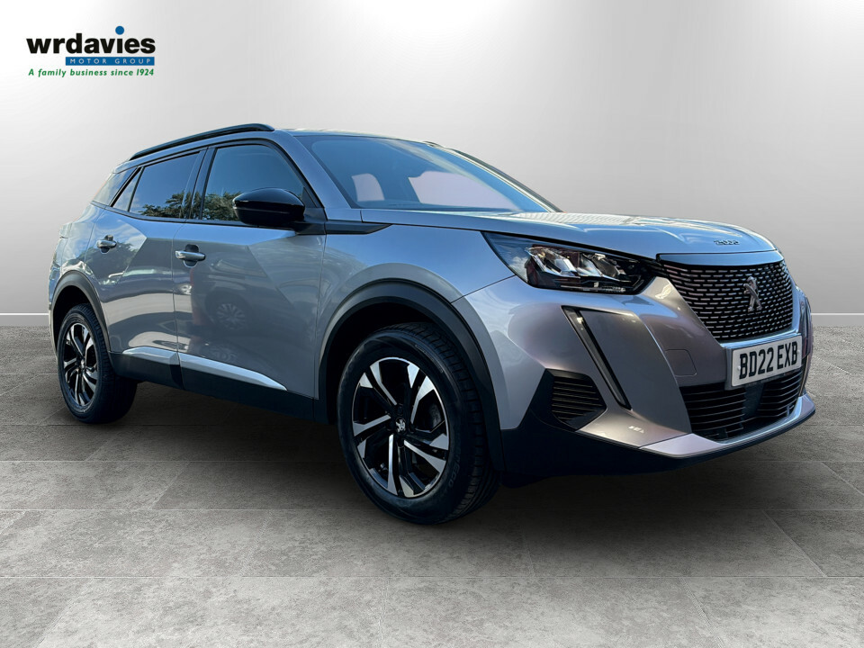 Peugeot 2008 1.2 Puretech Allure Premium Silver