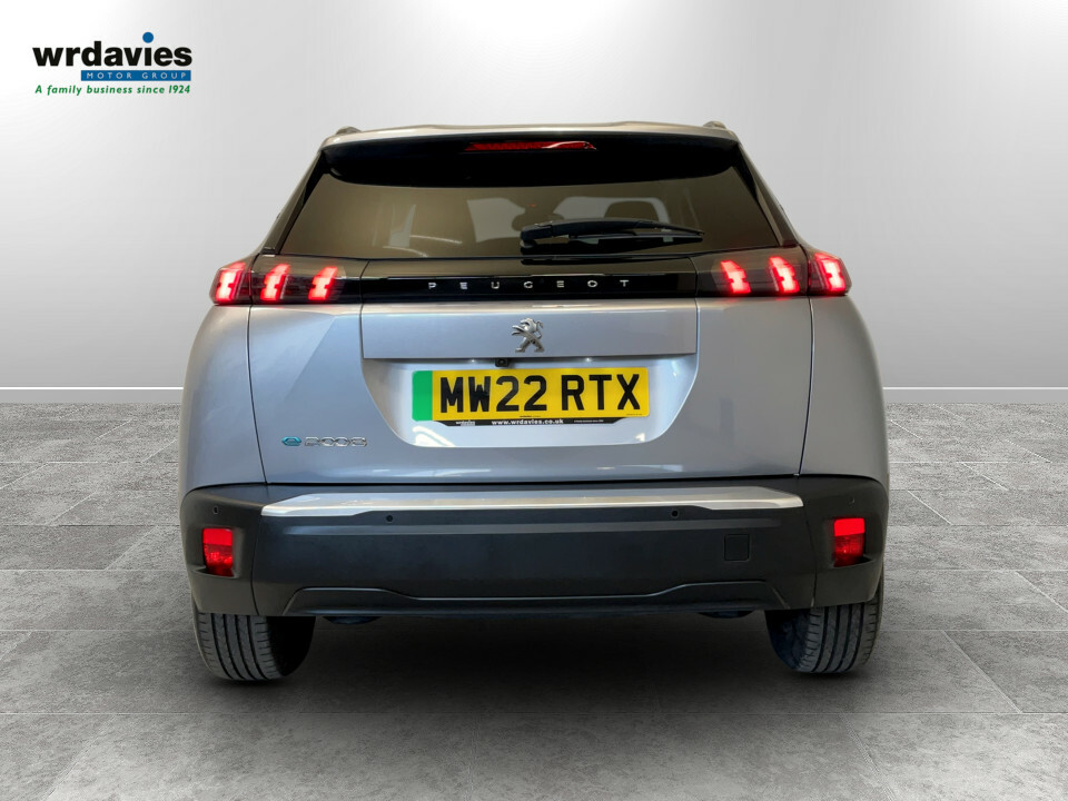 Peugeot e-2008 100Kw Allure Premium 50Kwh Grey #5