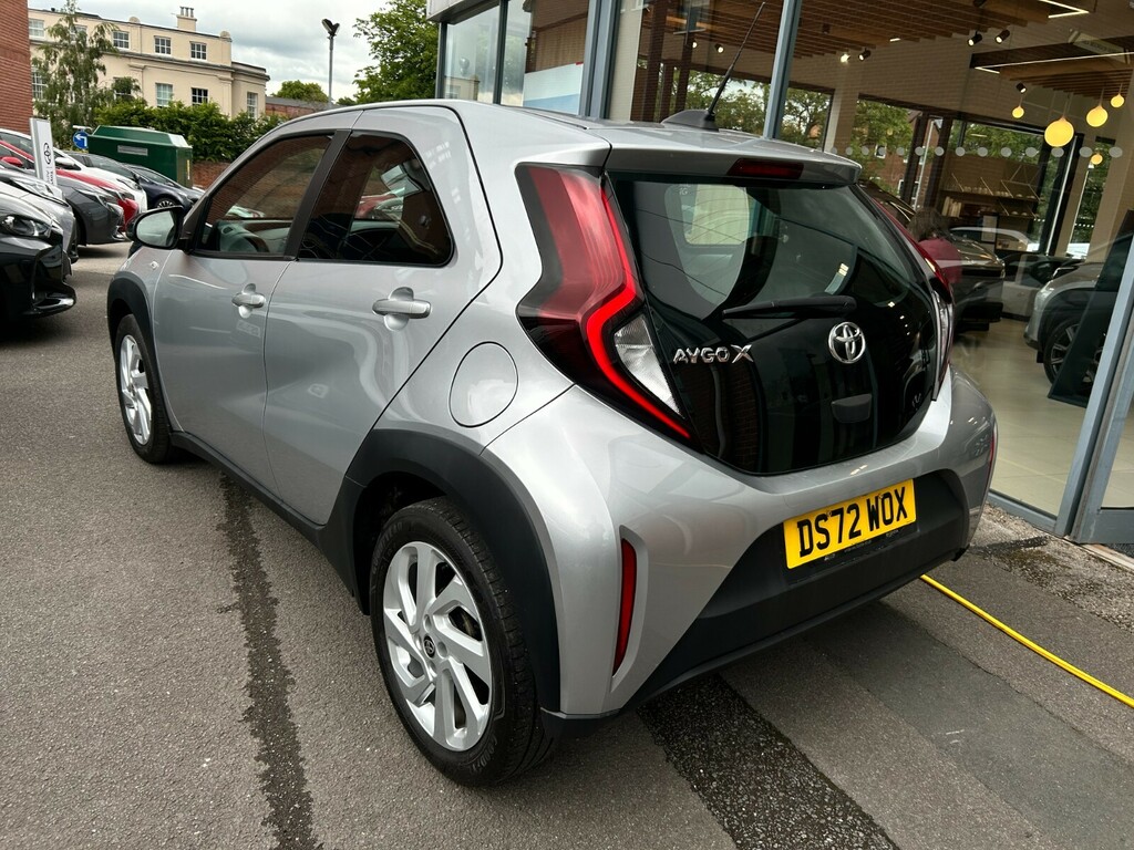 Toyota Aygo X 1.0 Vvt-i Pure DS72WOX Silver #5