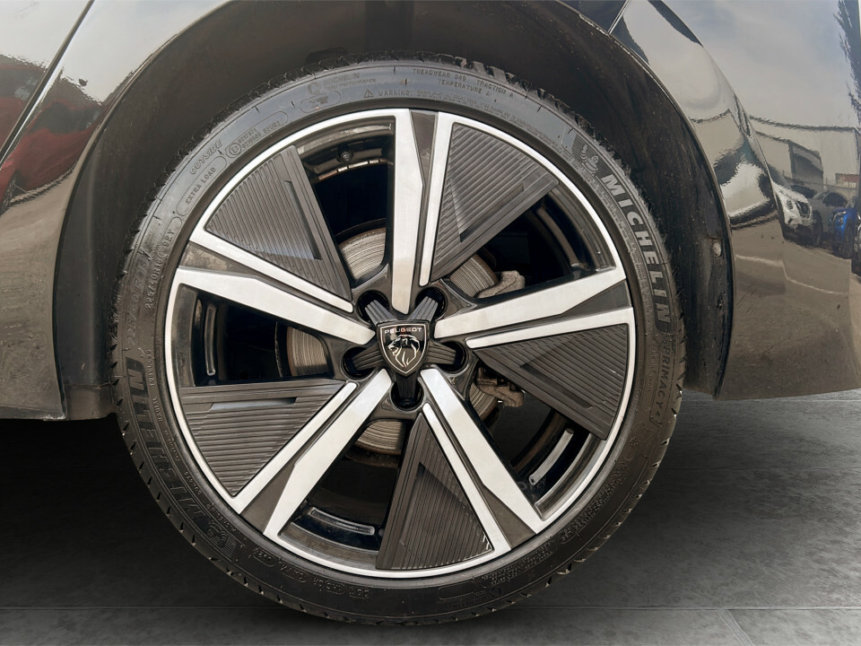 Peugeot 308 1.2 Puretech Active Premium Hatchback E Grey #16