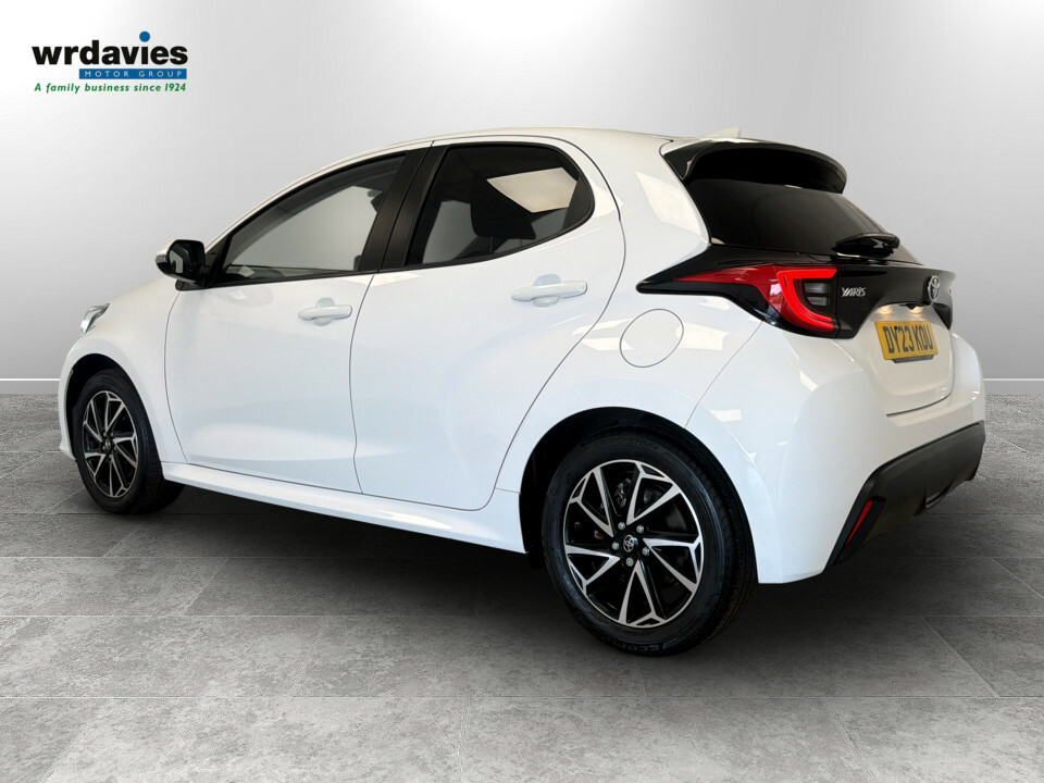 Toyota Yaris 1.5 Hybrid Design Cvt DY23KOU White #5
