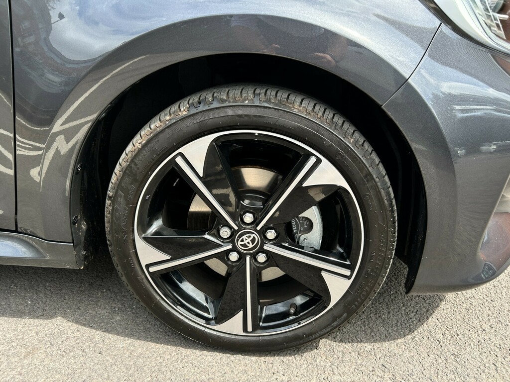 Toyota Yaris Excel #11