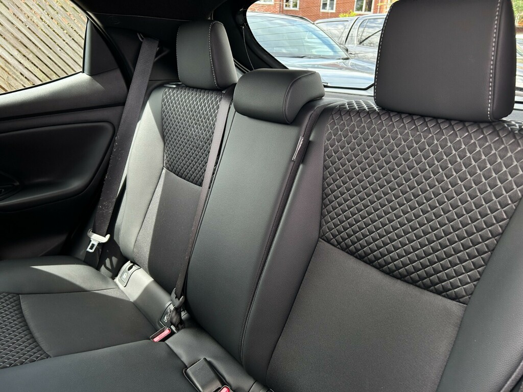 Toyota Yaris Excel #24