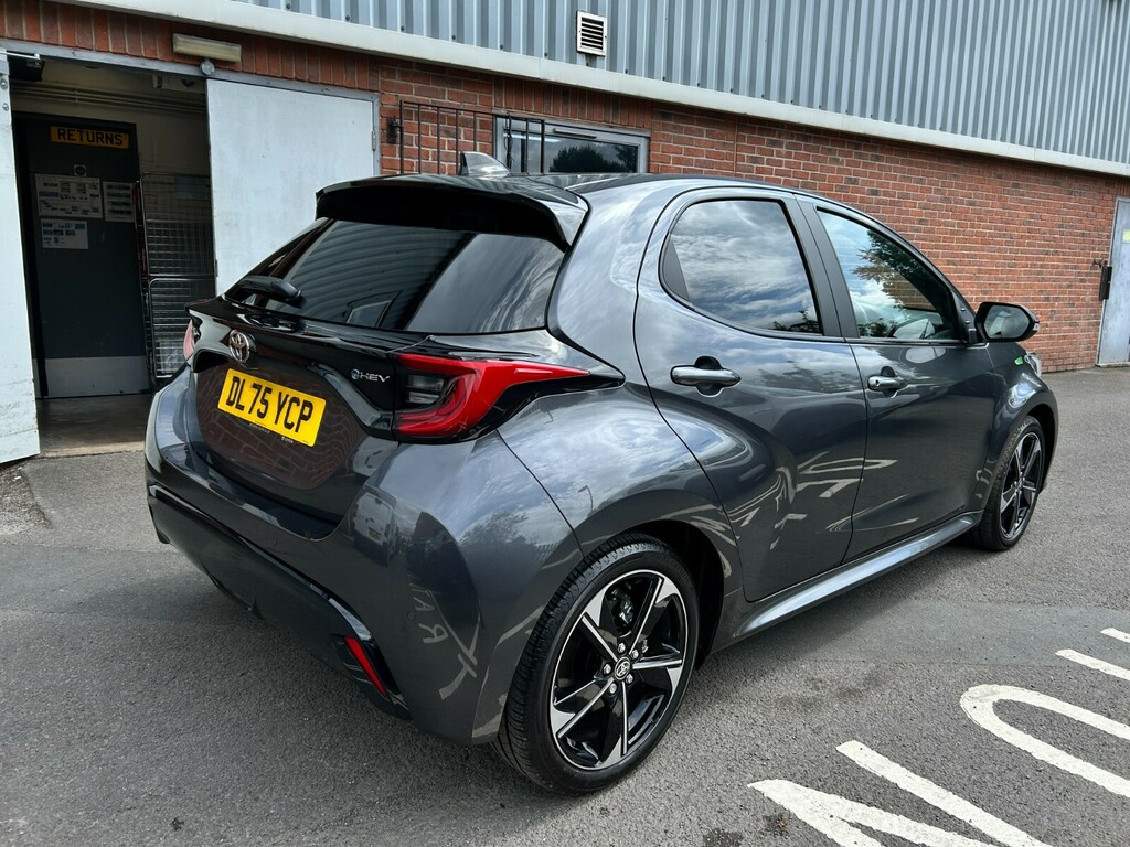 Toyota Yaris Excel #3