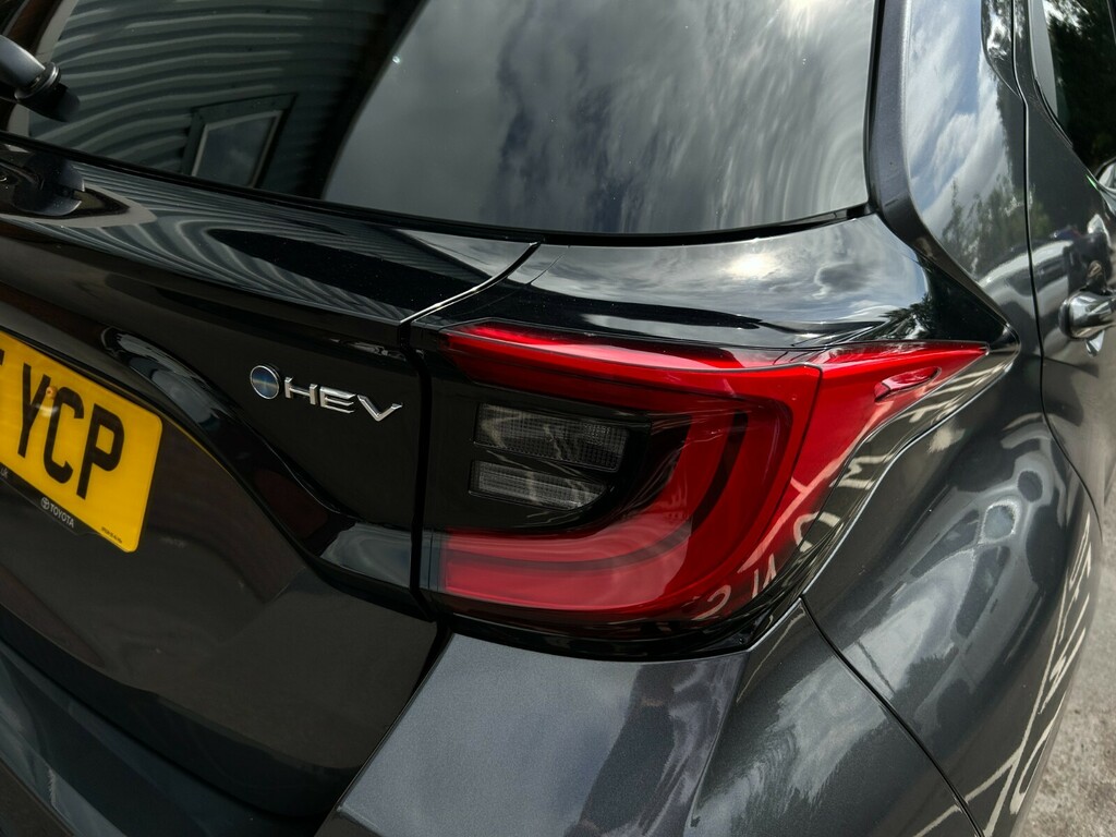 Toyota Yaris Excel #10