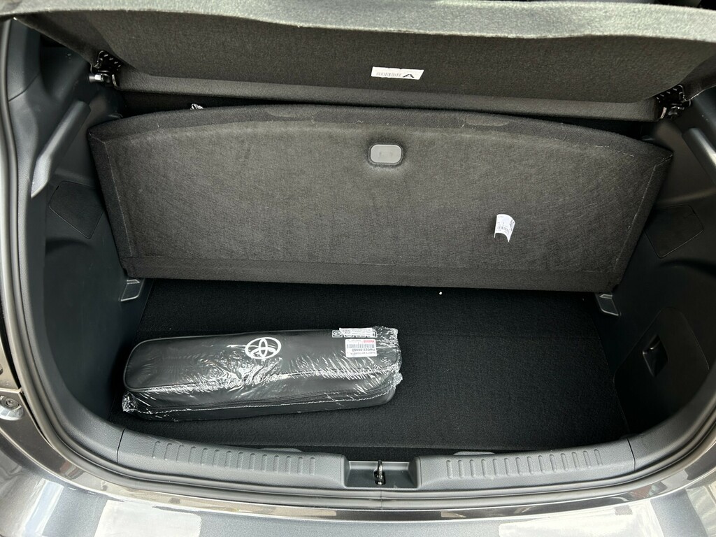 Toyota Yaris Excel #16
