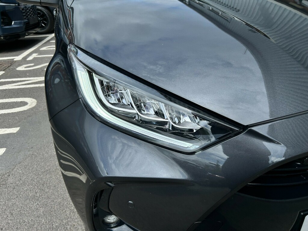 Toyota Yaris Excel #9