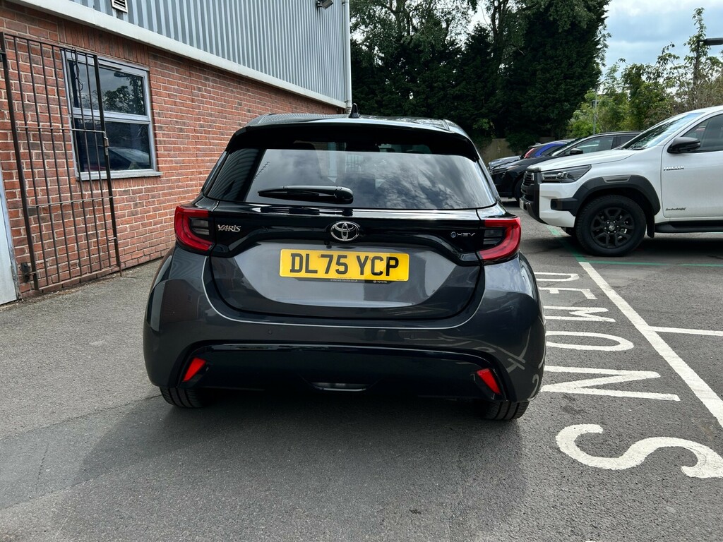 Toyota Yaris Excel #4
