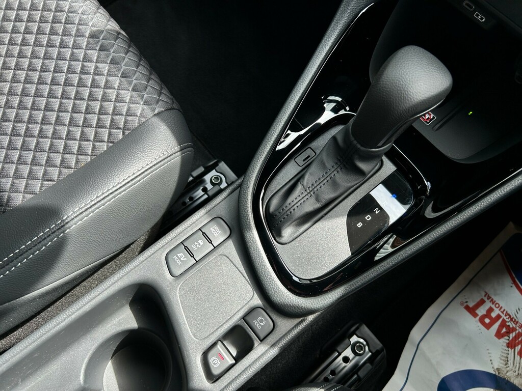 Toyota Yaris Excel #30