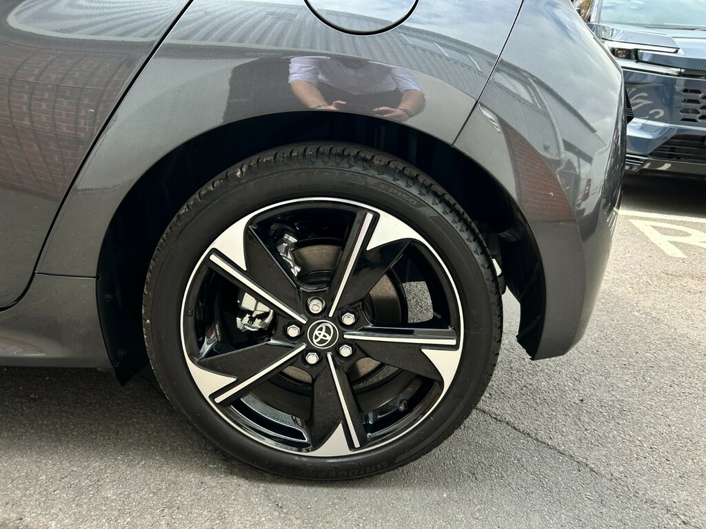 Toyota Yaris Excel #13