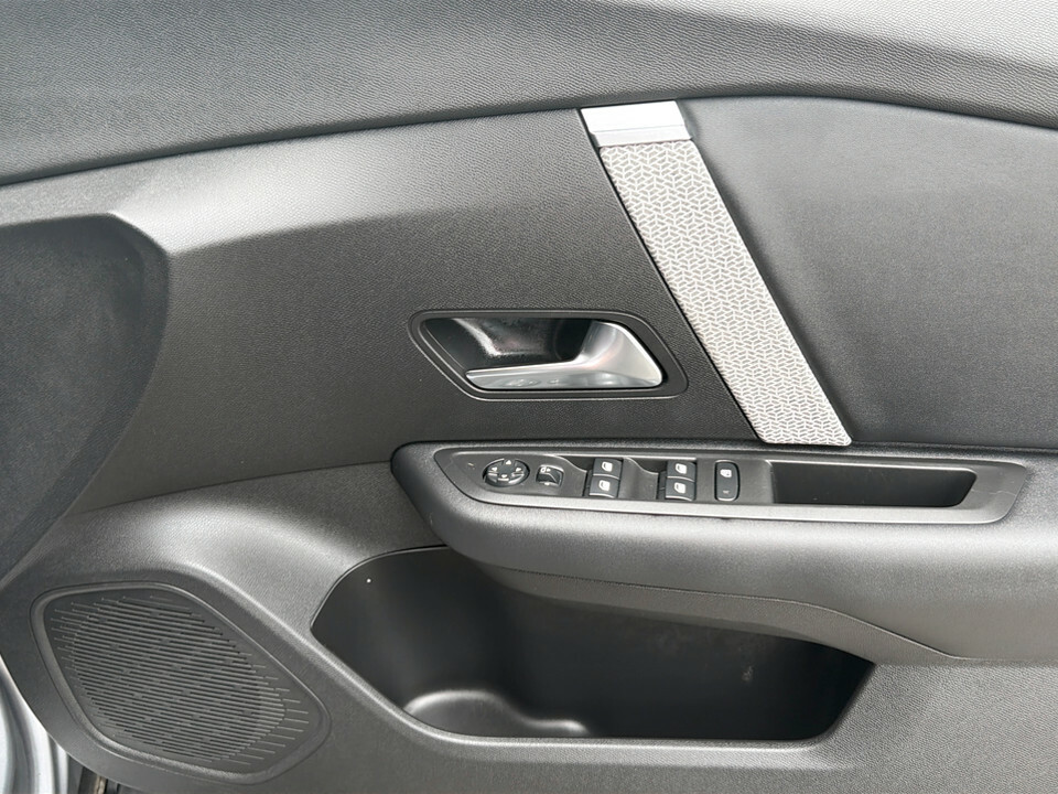 Citroen e-C4 50Kwh Shine Plus 7.4Kw Charger  #23