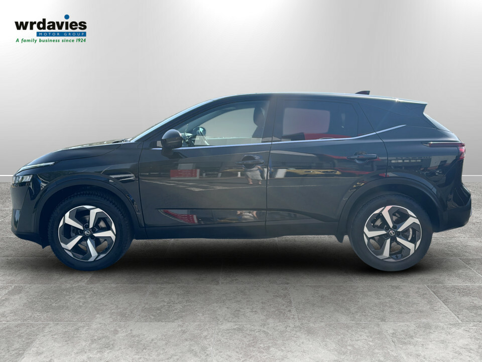 Nissan Qashqai 1.3 Dig-t Mh N-connecta DV22XAM Black #4