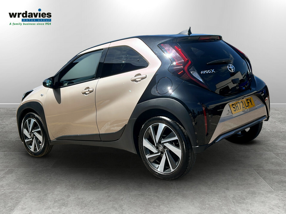 Toyota Aygo X 1.0 Vvt-i Exclusive Gold #5