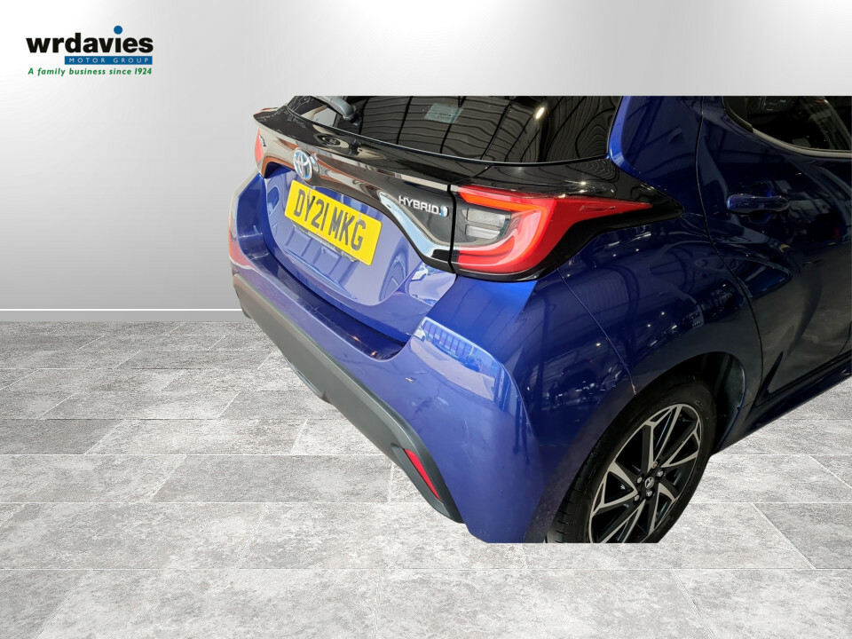 Toyota Yaris 1.6 Awd Circuit Pack Black #10