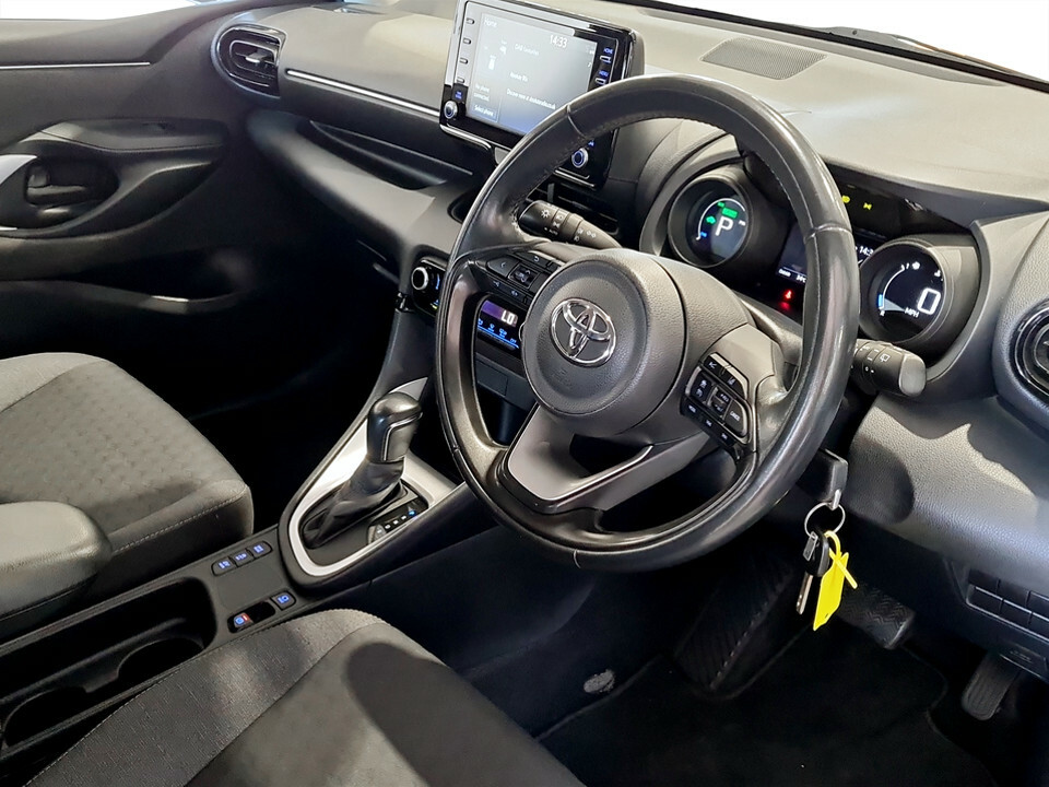 Toyota Yaris 1.6 Awd Circuit Pack Black #17