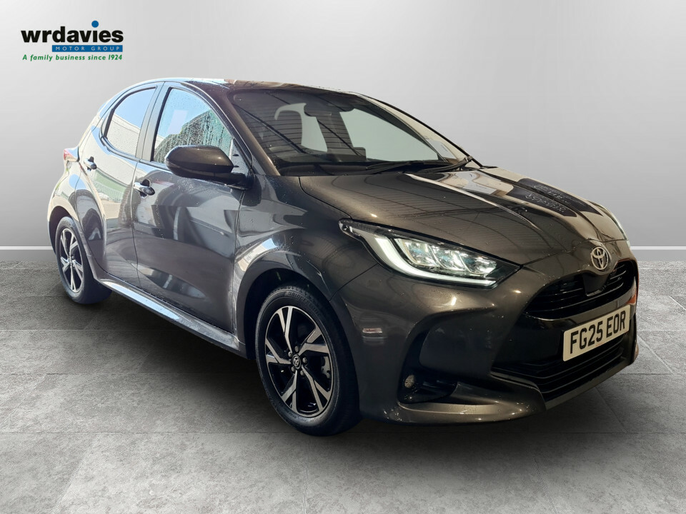 Toyota Yaris 1.5 Hybrid Design Cvt Grey