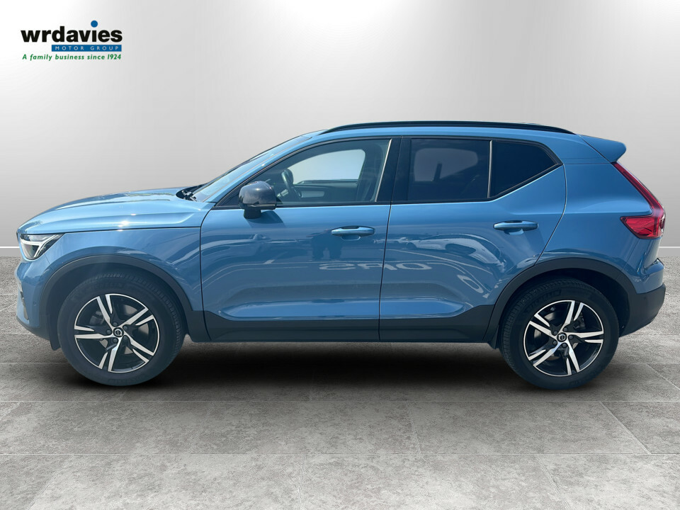 Volvo XC40 2.0 B3p Plus Dark Blue #4