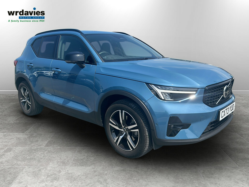 Volvo XC40 2.0 B3p Plus Dark Blue