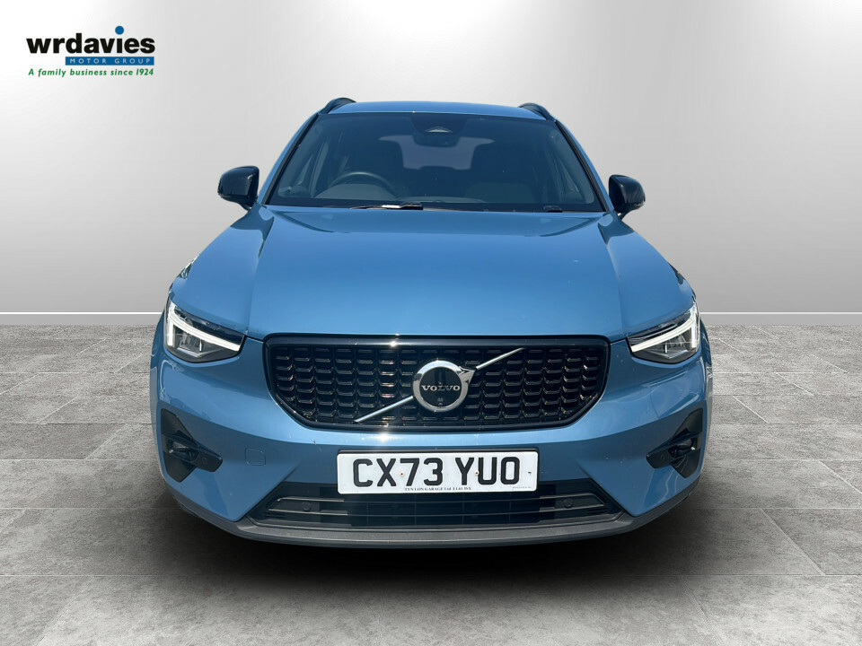 Volvo XC40 2.0 B3p Plus Dark Blue #2