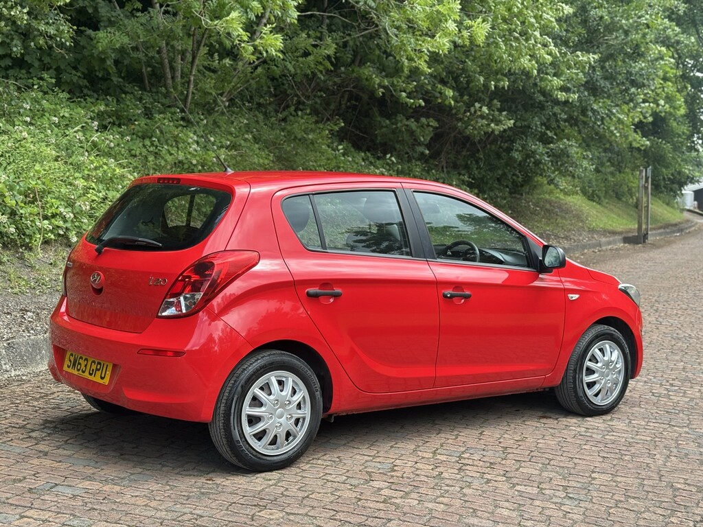 Hyundai I20 1.2 Classic Red #4