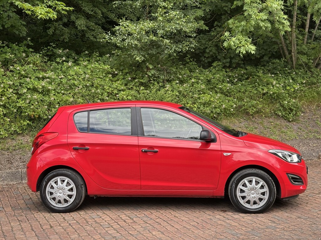 Hyundai I20 1.2 Classic Red #3