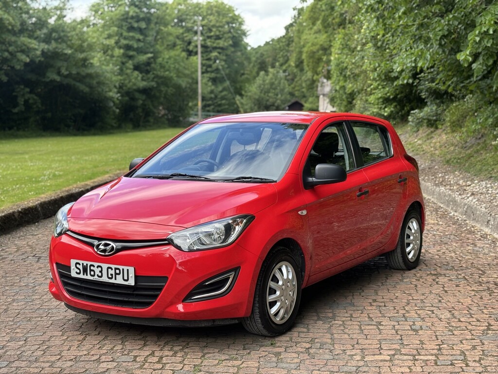 Hyundai I20 1.2 Classic Red #2