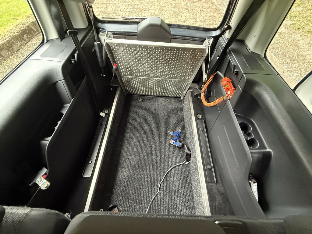 Volkswagen Caddy Maxi Life 2L Null Blue #31