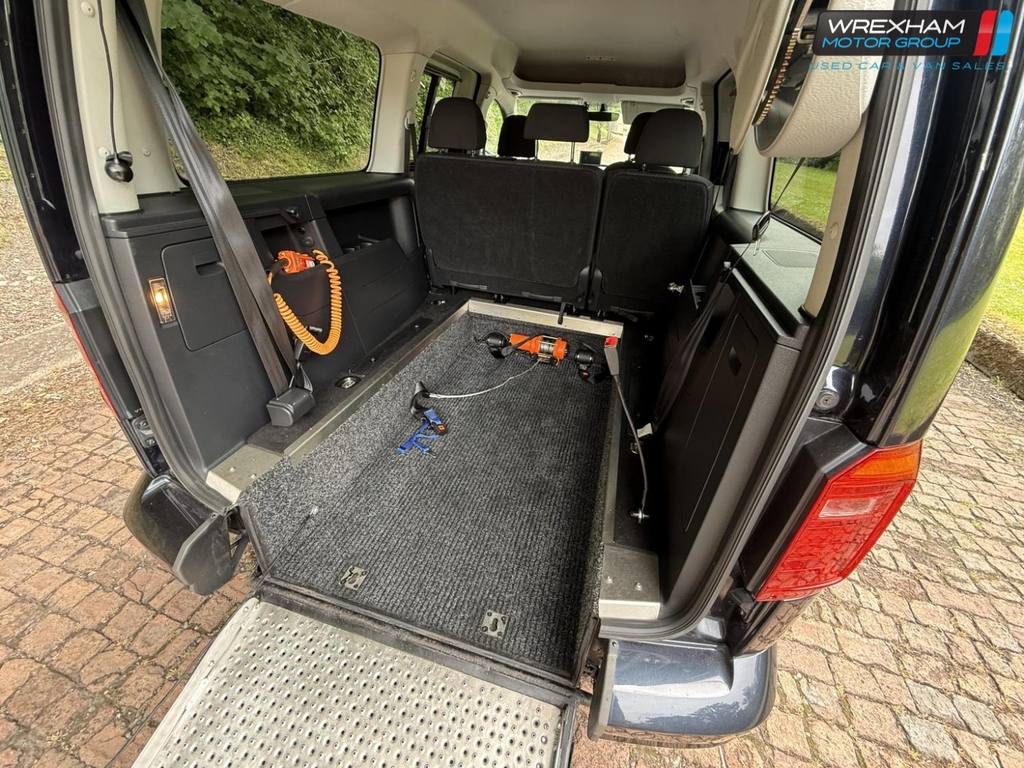Volkswagen Caddy Maxi Life Combi Van 2.0 Tdi Bluemotion Tech Euro 6 Ss Grey #21