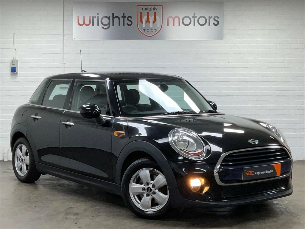 Mini Hatch 1.5 Cooper D Euro 6 Ss Black